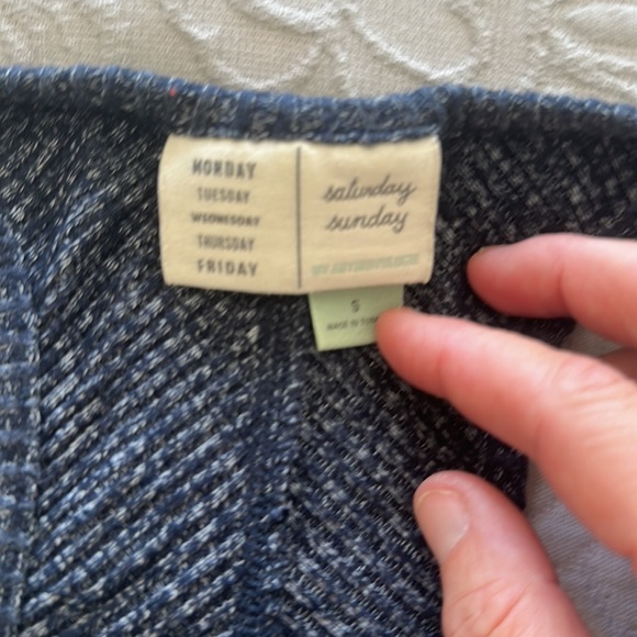 Anthropologie Cute Navy Knit Tank, size Small - Picture 2 of 6